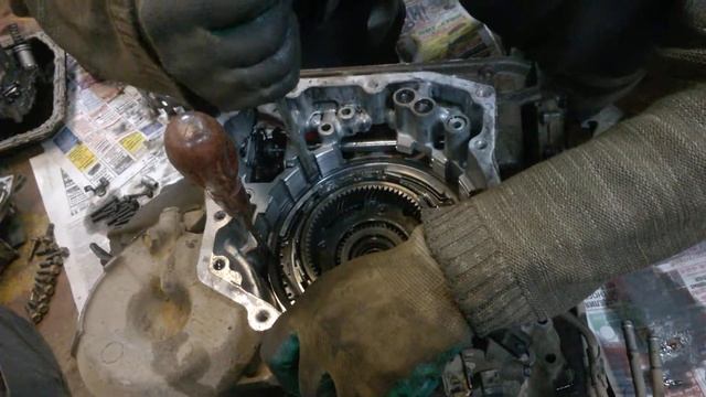 Разборка коробки U-140 Часть 5 смотреть онлайн