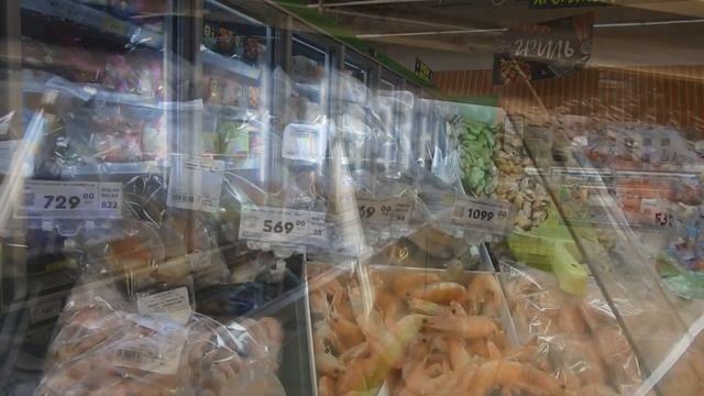 Керчь продуктов валом ! Супермаркет Фреш. Неухоженый Сквер Лётчиков.5.мая  2022. смотреть онлайн