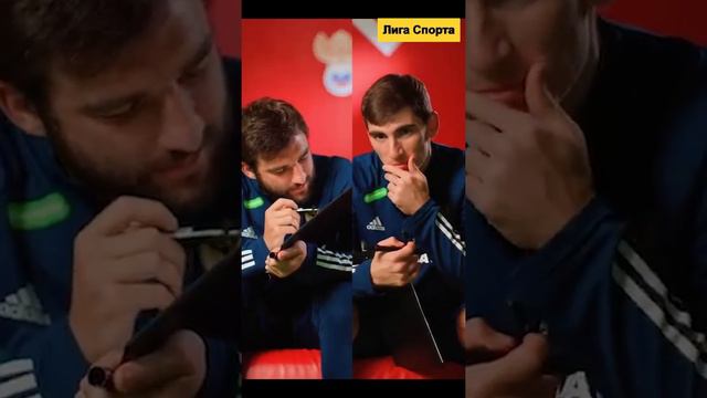 ЛЮБИТЕЛИ ПОКУШАТЬ | ДЖИКИЯ И БАКАЕВ #спорт #футбол #сборнаяроссии смотреть онлайн