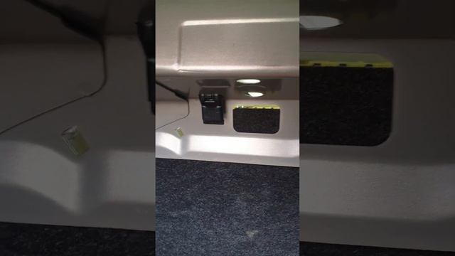 Toyota corolla axio nze164, 2016г, 1nz-fe. Замена задней стойки амортизатора в гараже. смотреть онлайн