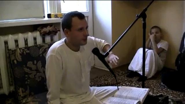 Изучаем Бхагавад-Гита Как Она Есть: 6.32 с Тимур прабху. 6 ноября 2017 год. смотреть онлайн