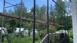 Монтаж крыльца Оптима 4 ступени с площадкой и навесом