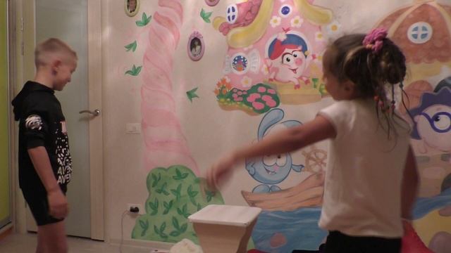 София подражает своему кумиру - Филиппу Киркорову))) смотреть онлайн