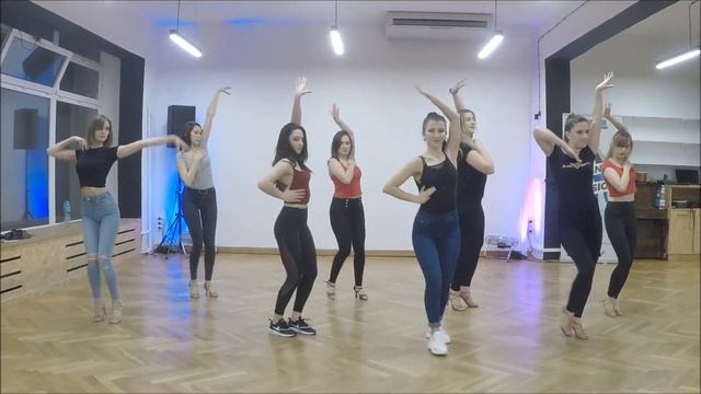 Catharine Bachata Ladies - Bachata Sensual Lady Styling смотреть онлайн