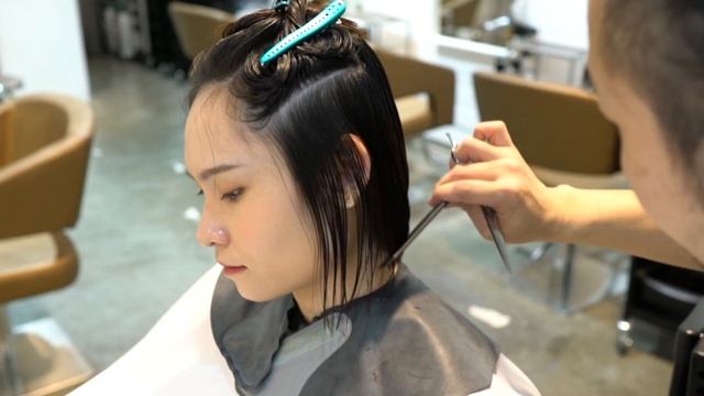 How to cut bob hair / choppy bob смотреть онлайн