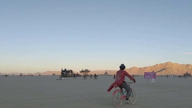 Friday at Burning Man 2019 Vlog смотреть онлайн