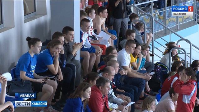 В Абакане проходит первенство Сибири по плаванию среди профессионалов . 12.03.2018 смотреть онлайн