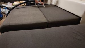 Чистка углового дивана из рогожки. Выездная химчистка.