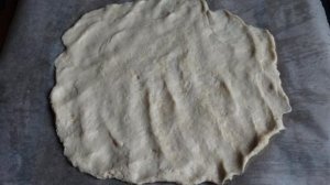 Лепешка с творогом и помидорами