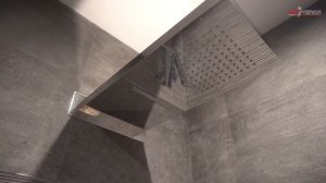 Паркет на стене. Установили двери. Душевая система в ванной. Ремонт в квартире ЖК Леонтьевский мыс.