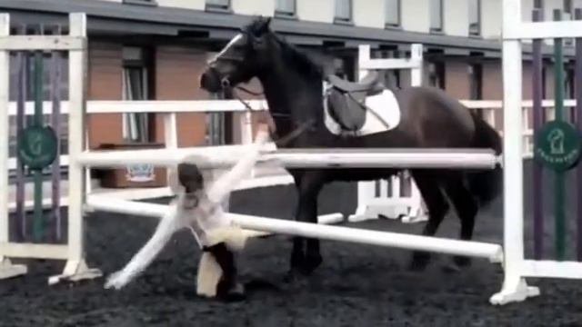 Конный спорт для сильных!#конныйспорт#падение#