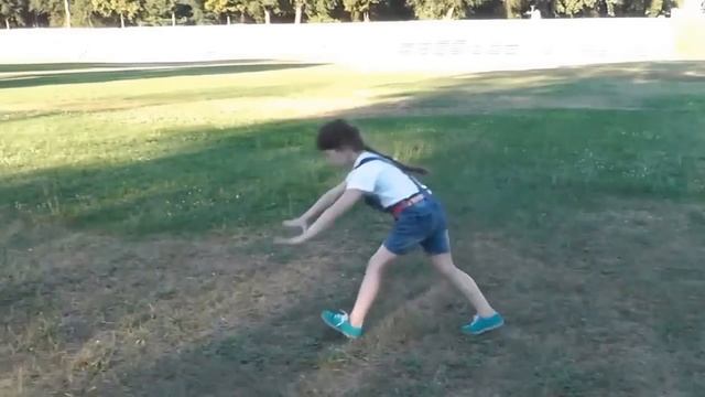 Gymnastics.Как научиться делать рондат? (How to do a Roundoff) смотреть онлайн