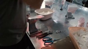 Изготовление обуви в Китае - обзор фабрики, процесс производства, инжекционная технология