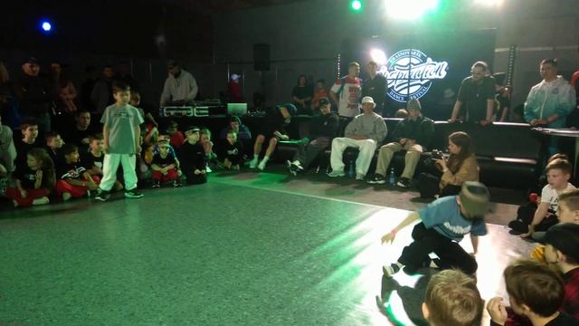 ТОП 8 Брейкинг соло 7-9 лет - Bboy Raff - "INSPIRATION DANCE FEST 2023" смотреть онлайн