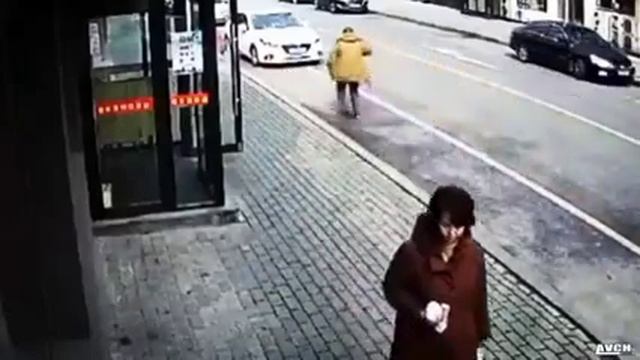 Мужчину сбила машина насмерть шок 2022 смотреть онлайн