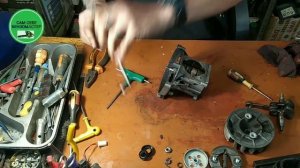 Как диагностировать неисправности коленвала и производить его замену на бензокосе.