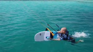 Кайтсерфинг обучение. КАЙТ ПРОГРЕСС. Водный старт на гидрофойле с передним креплением.