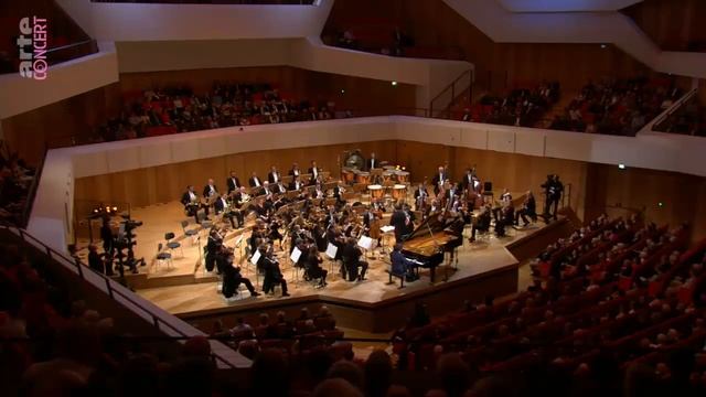 Camille Saint-Saëns Piano Concerto no 5. Lucas Debargue смотреть онлайн