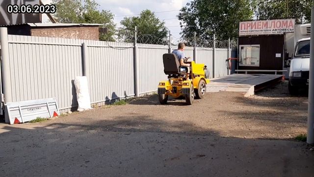 Самодельный минитрактор переломка. Перевозка в прицепе. смотреть онлайн