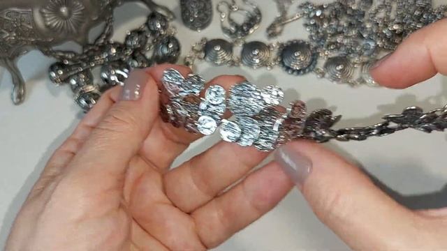 143.Красивые серебряные украшения без камней ⛓️?? смотреть онлайн