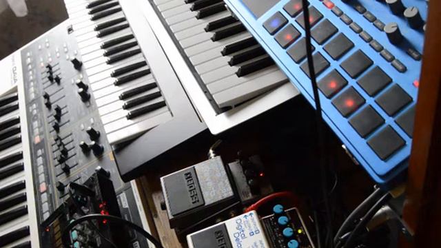 YAMAHA Reface DX, KORG Minilogue, Volca FM, Electribe 2 et ROLAND Gaïa смотреть онлайн
