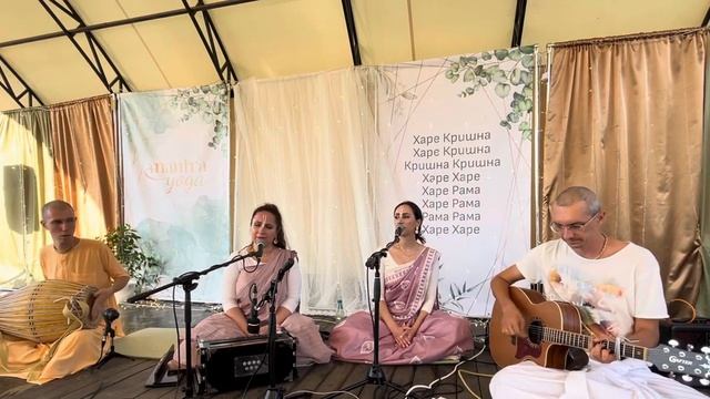 Мантра йога - Говиндам Ади Пурушам смотреть онлайн