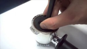 Máy pha cà phê Espresso Delonghi EC235 BK