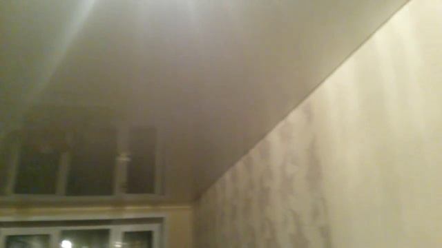 #2: глянцевый натяжной потолок - вид после установки смотреть онлайн