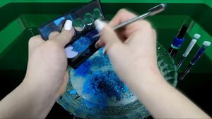 СЛАЙМ ИЗ КОСМЕТИКИ . ЗАЛИПАТЕЛЬНОЕ ВИДЕО . MIXING MAKEUP SLIME . VALERIA  HAPPY