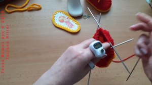 #353.Рыжий ангел. Пинетки спицами полупатентной резинкой на войлочной подошве с печатным рисунком.