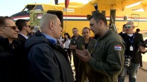 PM Netanyahu Visits Hatzor Air Base and Meets Firefighting Air Crews