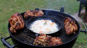 Свиные рульки по-баварски в темном пиве с копченостями