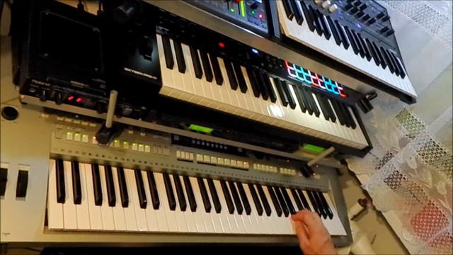 Czesław gra: Take on me, A-ha. смотреть онлайн