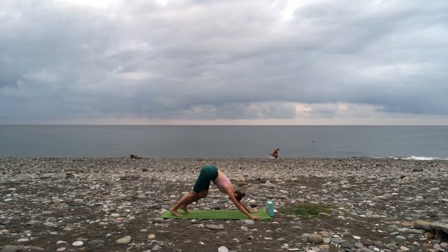 Йога после похода - комплекс асан на 30 минут смотреть онлайн