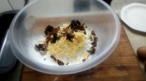 How to bake a Biltong and mushroom bread - Cheesy biltong and mushroom bread
