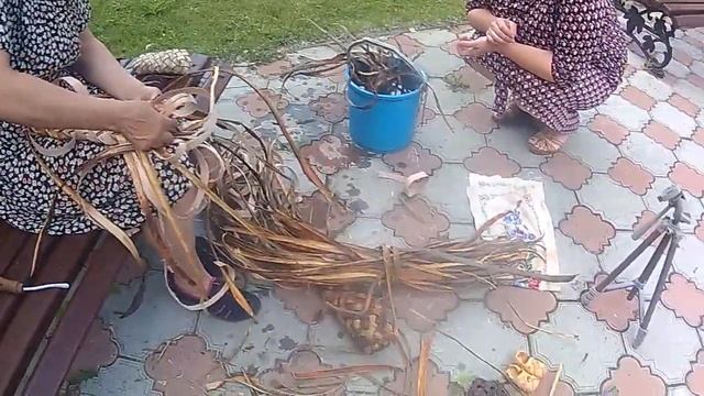 вторая профессия по плетению русских лаптей! смотреть онлайн