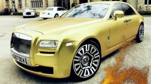 Почему машины Rolls-Royce такие дорогие