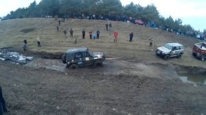 Тоёта тундра vs зил vs уаз  vs нива (off-road) :3