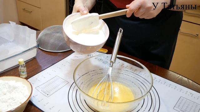 Если есть 3 ЯЙЦА и стакан СМЕТАНЫ приготовь вкуснейший СМЕТАННЫЙ ПИРОГ СО СЛИВАМИ! Рецепт пирога