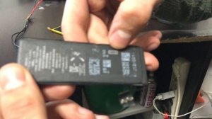 Как правильно зарядить аккумулятор от блока?