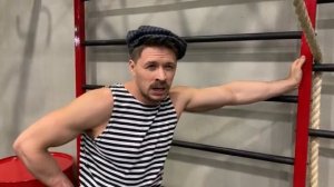 Орехов В. - "У неё всё своё" (Высоцкий)