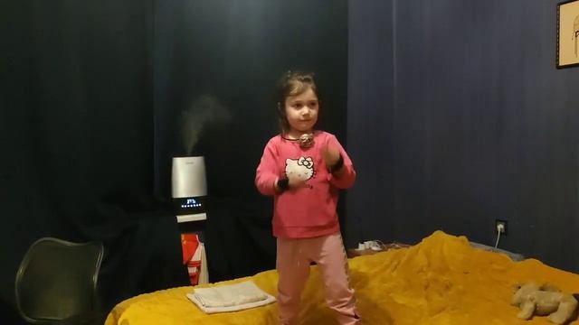 Рита танцует и медитирует.mp4 смотреть онлайн