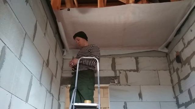 как крепить пароизоляционную пленку / монтаж пароизоляции