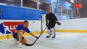 Тренировка на хоккейном тренажёре