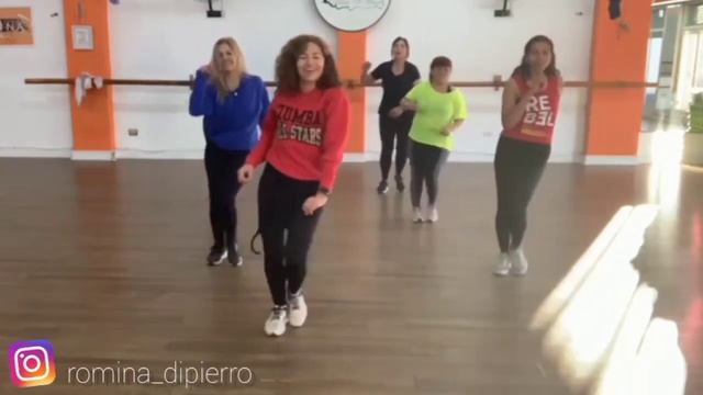 SIMPLEMENTE AMIGOS, ( VERSIÓN BACHATA) BIP , FANNY LU./ZUMBA -ROMINA DIPIERRO #bachata #fanny смотреть онлайн