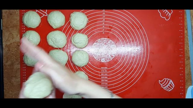 Мягкие булочки с дрожжевого теста. Вкуснейшие булочки с повидлом. Отличный рецепт дрожжевого теста.