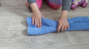 Как сделать игрушку из полотенца. Медвежонок. Простой способ.