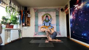 Что то типа  "обратного спичага" (йога в Калуге)