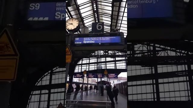 Как ориентироваться на какой поезд сесть в Берлинском метро