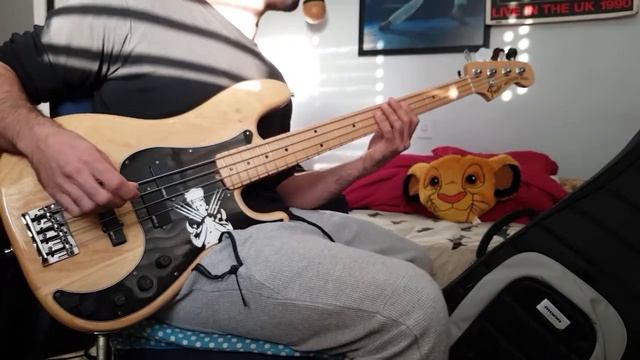 Motorhead - Ace Of Spades Bass Cover смотреть онлайн